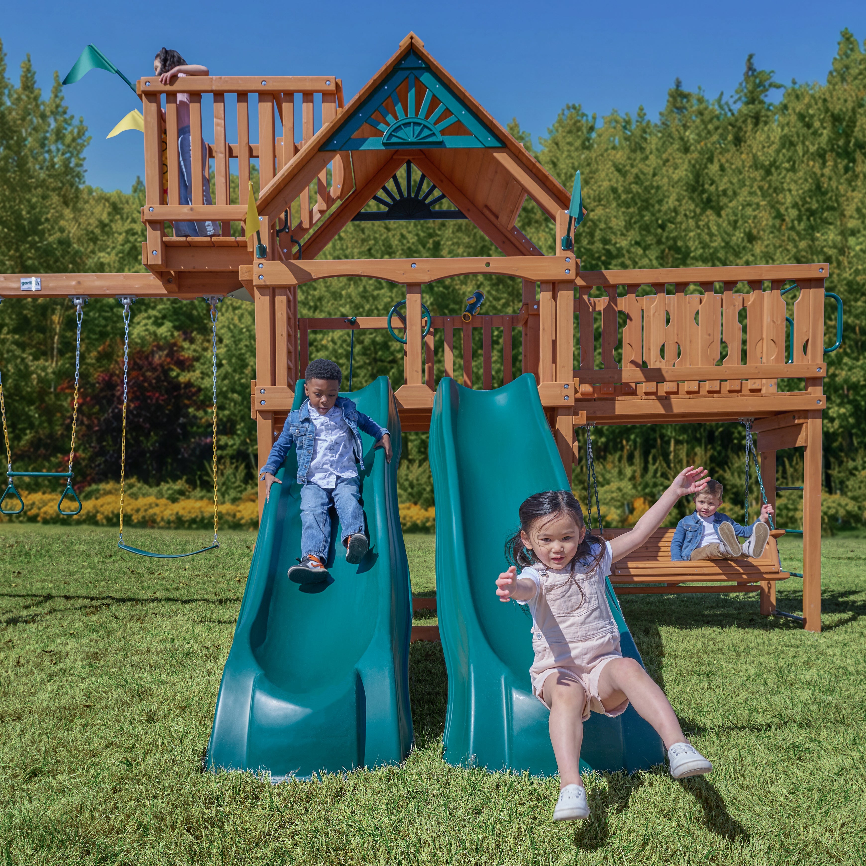 Summerville Deluxe Swing Set