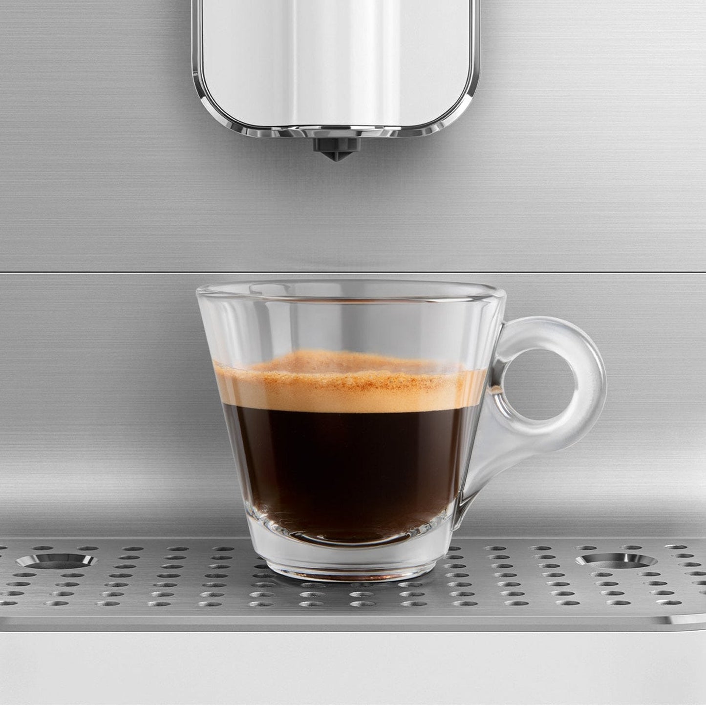 Smeg Super Automatic Espresso Machine with Hot Water, Matte White #BCC11WHMUS